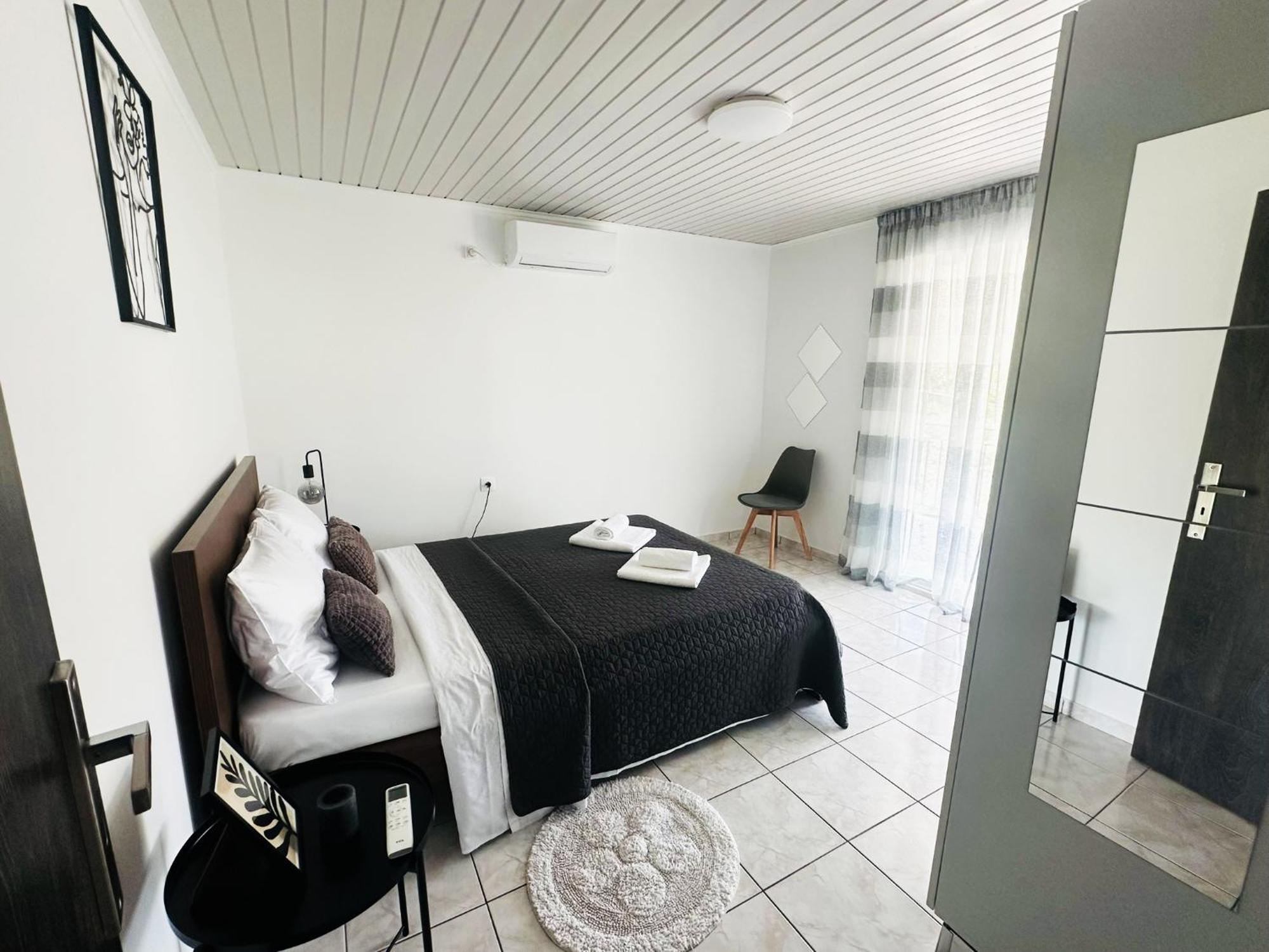 Oceanus Summer House Саламис Екстериор снимка